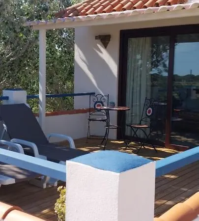 Paraiso Perdido Bed & Breakfast 3*